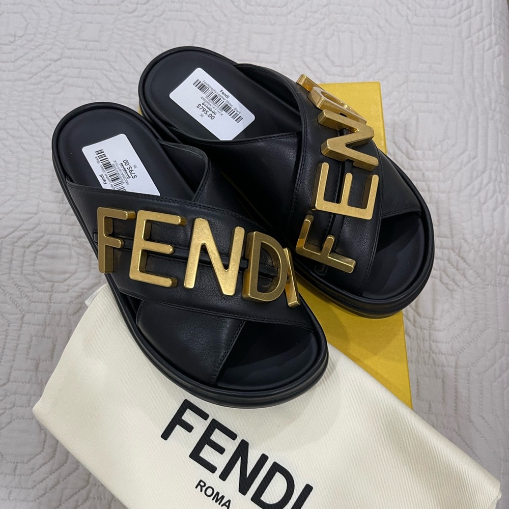 FENDI Fendigraphy Leather Sandal